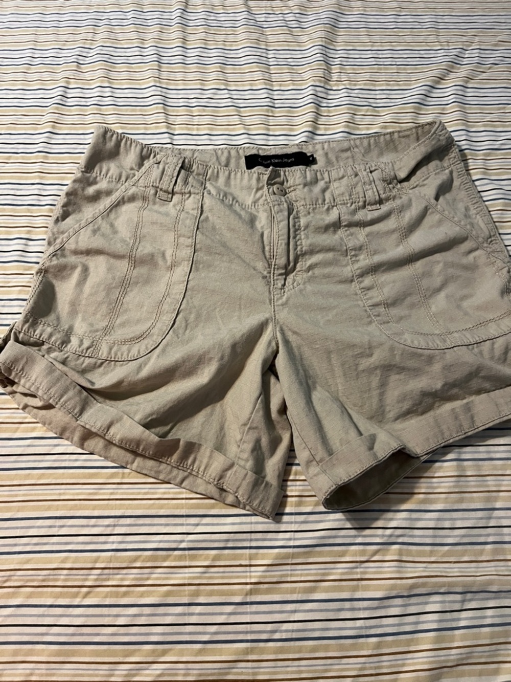 Calvin Klein Jeans Women's Light Beige Shorts